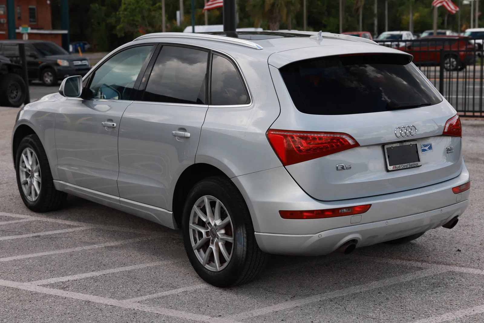 Used 2010 Audi Q5 3.2 Premium Plus AWD/4WD image 4