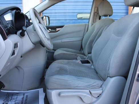 Used 2014 Nissan Quest S image 17