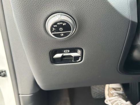 Certified 2024 Mercedes-Benz GLC 300 image 27