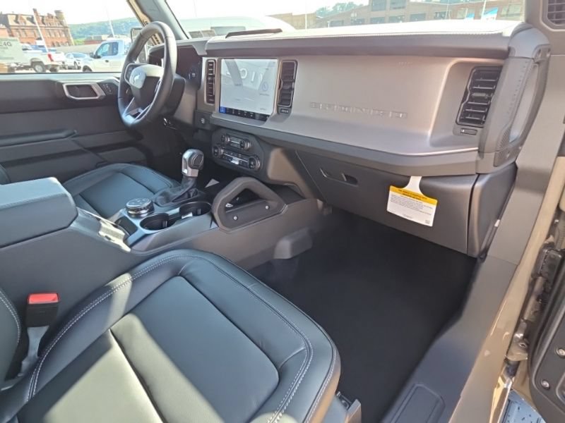 New 2026 Ford Bronco Outer Banks w/ Sasquatch Package AWD/4WD image 14