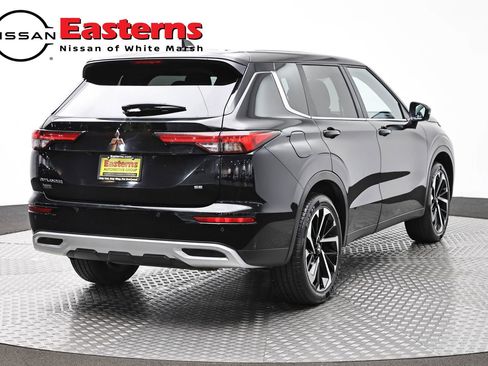 Used 2024 Mitsubishi Outlander AWD image 5