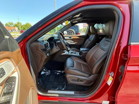 Used 2022 Ford Explorer King Ranch w/ Technology Package AWD/4WD image 14