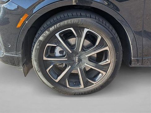 Used 2024 Lincoln Nautilus Reserve w/ Equipment Group 202A image 9