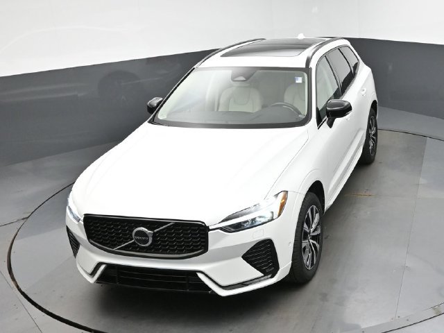 Used 2024 Volvo XC60 B5 Plus w/ Protection Package Premier AWD/4WD image 44