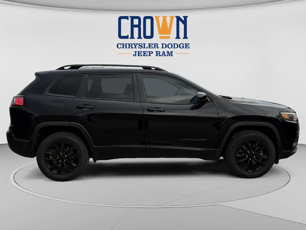 Used 2023 Jeep Cherokee Altitude Lux AWD/4WD image 2