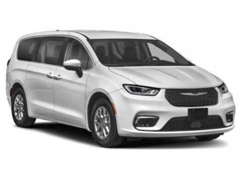 Used 2024 Chrysler Pacifica Touring-L FWD image 9