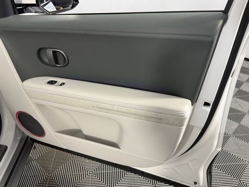 Used 2025 Hyundai Ioniq 5 Limited RWD image 32