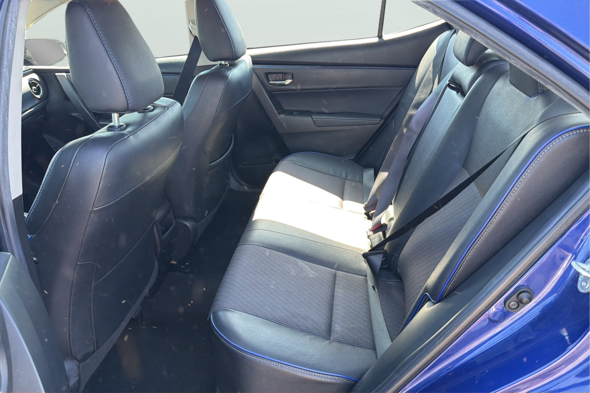 Used 2019 Toyota Corolla SE w/ Protection Package FWD image 33