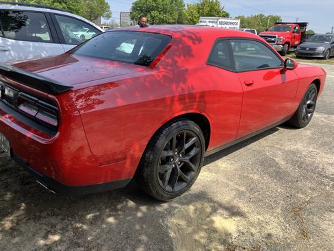Used 2023 Dodge Challenger SXT w/ Blacktop Package image 8
