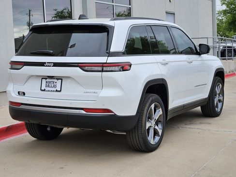 New 2026 Jeep Grand Cherokee Limited RWD image 3