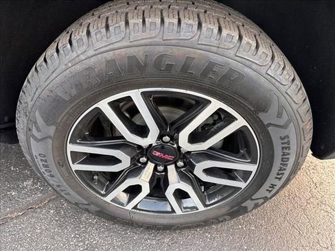 Certified 2023 GMC Yukon XL AT4 w/ AT4 Premium Package image 15