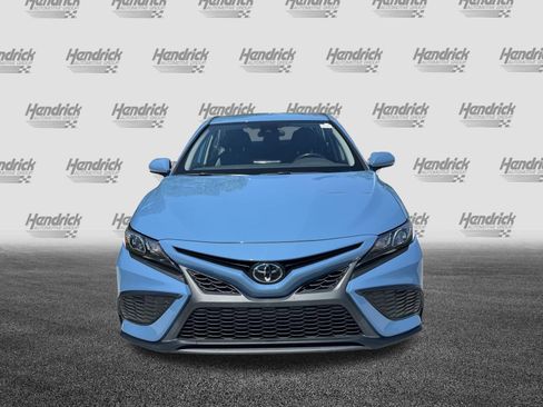 Used 2024 Toyota Camry SE FWD image 3