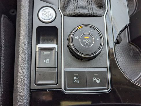 Used 2019 Volkswagen Atlas SEL Premium AWD/4WD image 24