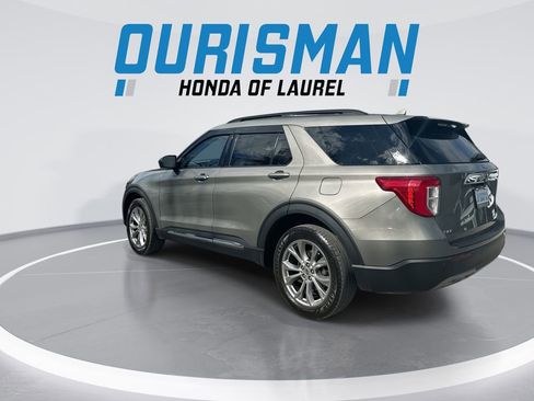 Used 2020 Ford Explorer XLT w/ Equipment Group 202A image 6