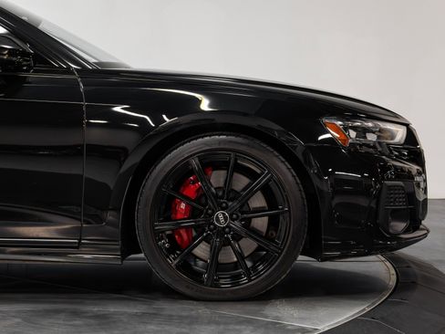 Used 2023 Audi S8 4.0T quattro image 21