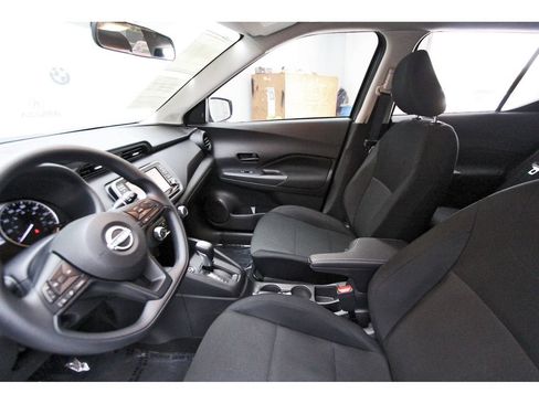 Used 2025 Nissan Kicks Play S FWD image 12