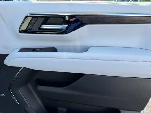New 2026 Chevrolet Tahoe Premier AWD/4WD image 9
