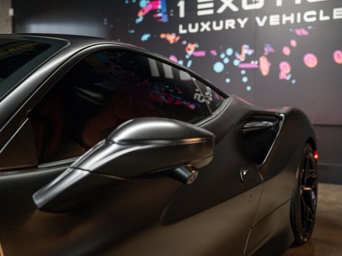 Used 2020 Ferrari F8 Tributo RWD image 15