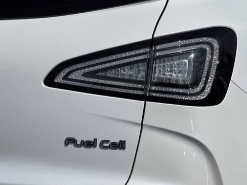 Used 2019 Hyundai Nexo Limited image 13