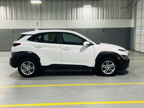 Used 2022 Hyundai Kona SE w/ Cargo Package image 15