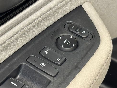 Used 2026 Honda Odyssey Touring image 11