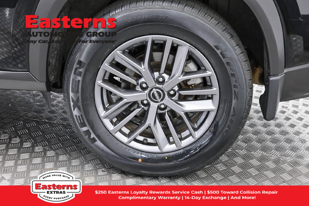 Used 2023 Nissan Rogue S AWD/4WD image 35