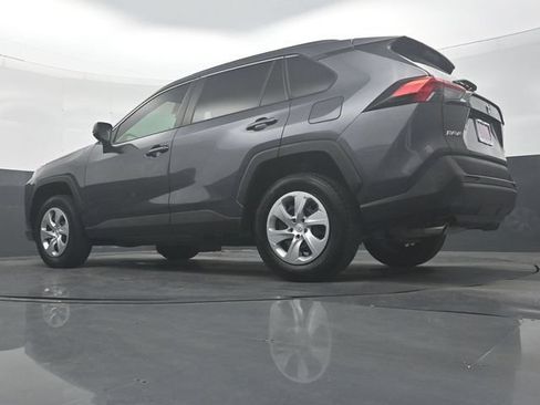Used 2020 Toyota RAV4 LE FWD image 30