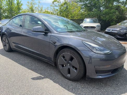 Used 2021 Tesla Model 3 Standard Range Plus RWD image 3