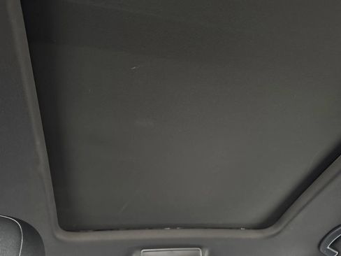 Used 2023 Volkswagen Atlas Cross Sport SE FWD image 19