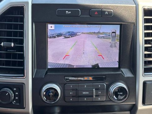 Used 2019 Ford F150 Lariat w/ Equipment Group 502A Luxury AWD/4WD image 23