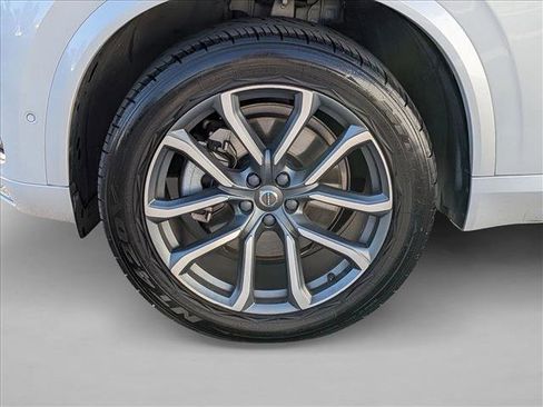 Used 2018 Volvo XC90 T5 Momentum w/ Convenience Package image 10
