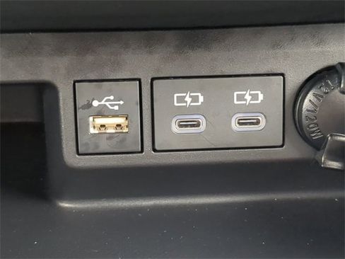 Used 2024 Toyota Highlander Platinum image 22