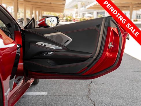 Used 2022 Chevrolet Corvette Stingray Premium Conv w/ Z51 Performance Package image 26