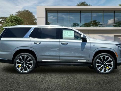 New 2026 Cadillac Escalade Platinum Luxury w/ LPO, Floor Liner Package AWD/4WD image 3
