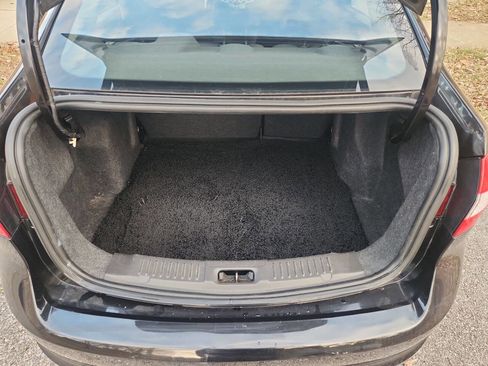 Used 2013 Ford Fiesta SE image 15