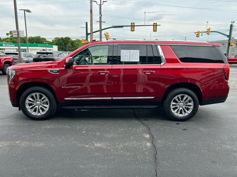 Used 2023 GMC Yukon XL SLT w/ SLT Luxury Package AWD/4WD image 13