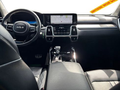 Used 2023 Kia Sorento SX image 14