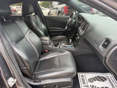 Used 2020 Dodge Charger SXT w/ Leather Interior Group RWD image 12