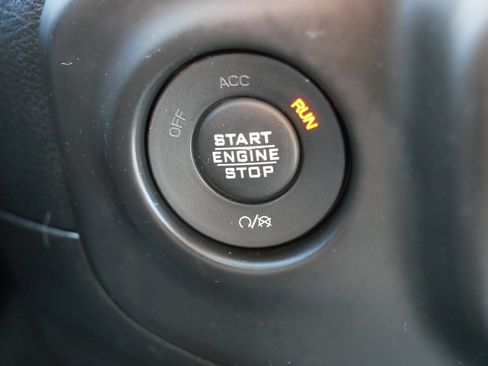 Used 2018 Jeep Wrangler Unlimited Sport S image 29