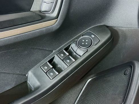 Certified 2022 Ford Escape SE w/ Convenience Package image 18