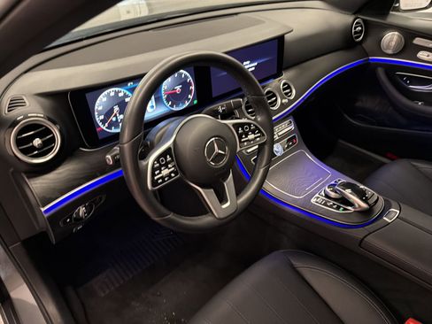 Used 2020 Mercedes-Benz E 350 Sedan image 4