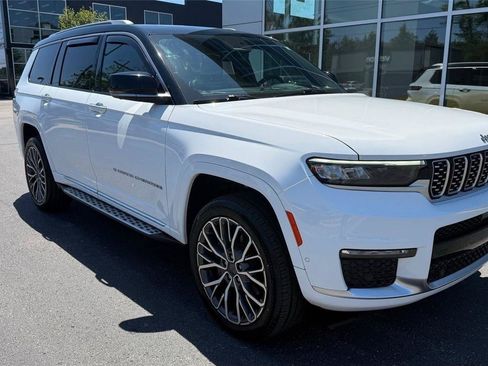 Used 2022 Jeep Grand Cherokee L Summit AWD/4WD image 12