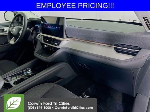 New 2026 Ford Explorer Active AWD/4WD image 31