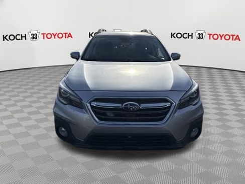 Used 2018 Subaru Outback 2.5i Limited image 2