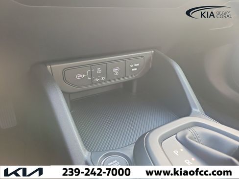 New 2025 Kia K4 FWD image 29