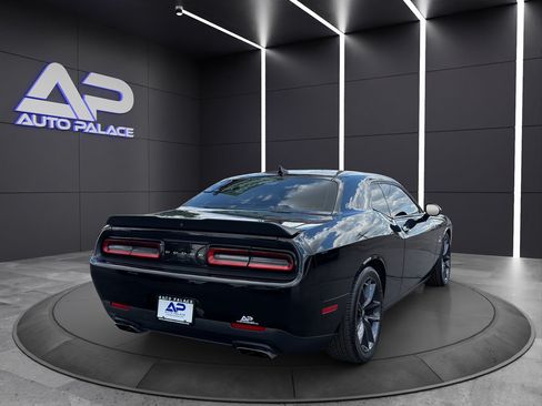 Used 2019 Dodge Challenger R/T Scat Pack RWD image 6