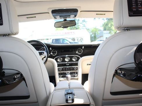 Used 2013 Bentley Mulsanne RWD image 31