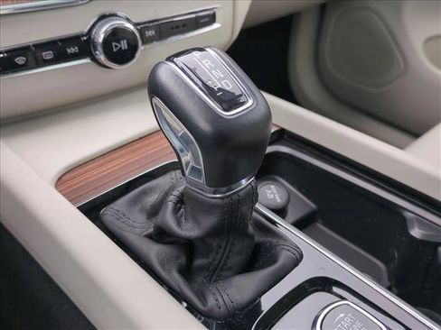 Used 2020 Volvo XC60 T5 Inscription w/ Protection Package image 12