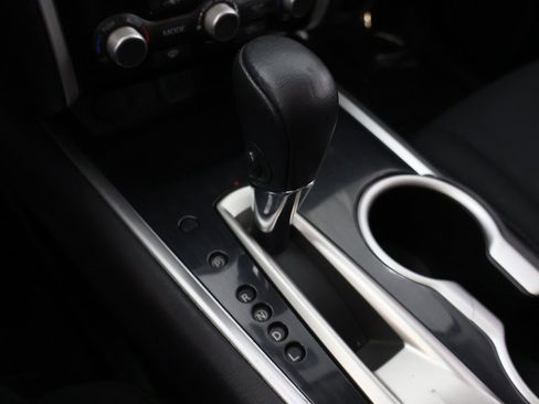 Used 2019 Nissan Pathfinder SV image 50