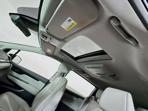 Used 2023 Honda Odyssey Elite image 15